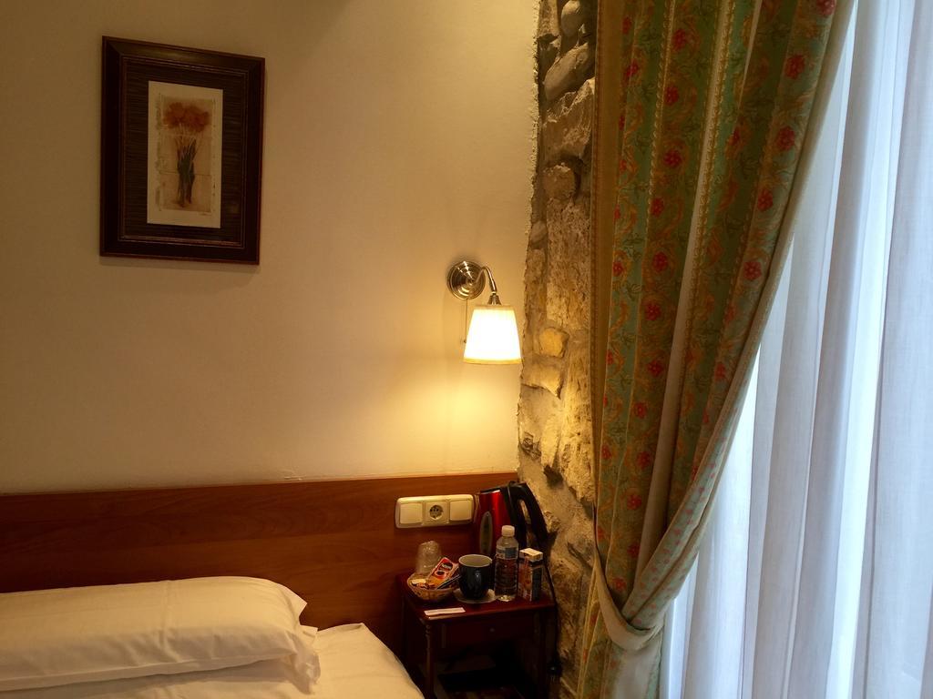 Pension Ab Domini San Sebastian Exterior photo