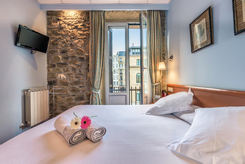 Pension Ab Domini San Sebastian Exterior photo